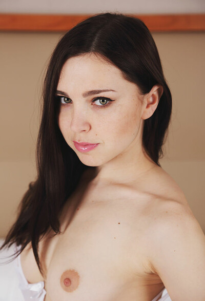 Model Oliviana in Acikin